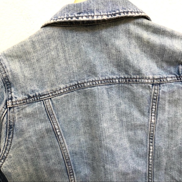 American Eagle Denim Jacket Womens Medium Distressed SPPocket Jean Blue Long Sl. - Picture 9 of 11